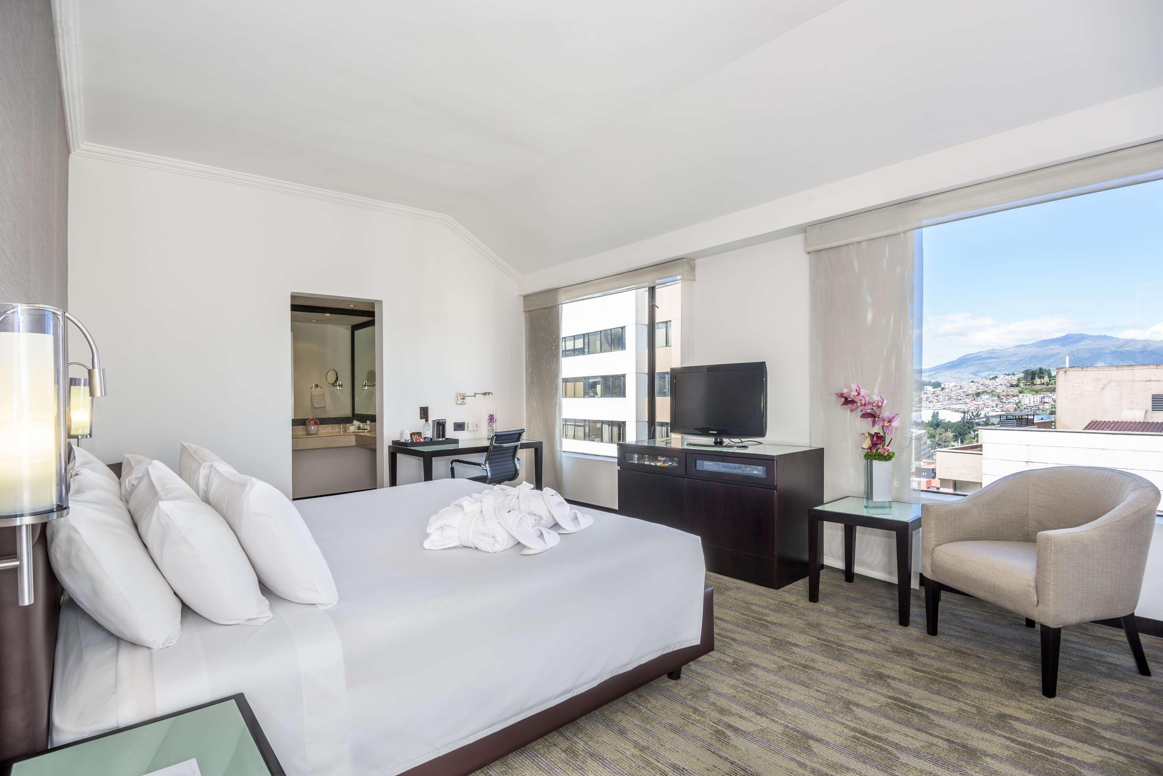 Nh Collection Quito Royal Hotel Exterior foto